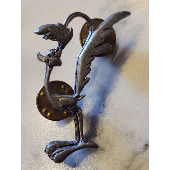 Warner Brothers Road Runner Vintage Metal Pin Brooch With Dual Clasp Fastening - Picture 1 of 3